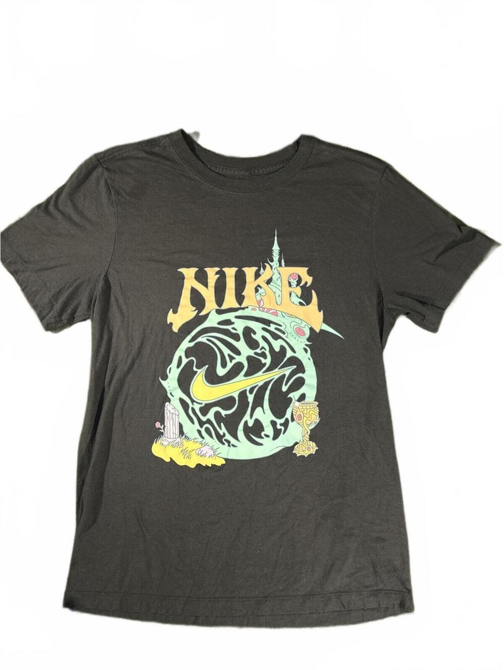Nike Basketball Fantasy Castle Tee Men's Gray Small